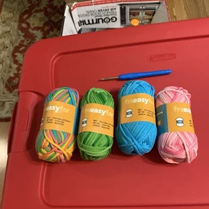 Yarn - Picture 1 of 4