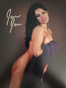 Jaelyn James Autographed Signed Photograph W/ COA 8x10" Model - Picture 1 of 5