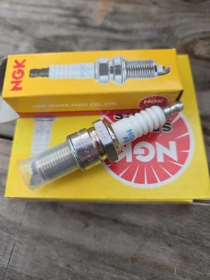 Bujía NGK BPR6ES (7131) CANTIDAD DE 4 REEMPLAZA BP6ES # Foto 1 de 3