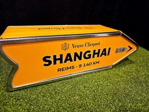 Veuve Clicquot Arrow Shanghai Blechschild orange - Bild 1 von 5