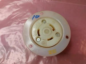 Presa flangiata Hubbell 30A 125V 2 poli 3 fili messa a terra NEMA L5-30R HBL2616 - Foto 1 di 4