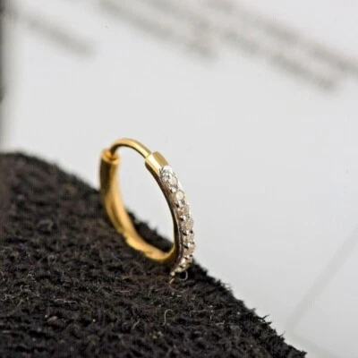 Pin de aro de diamante natural de corte redondo de 0,18 quilates con clip para nariz de oro amarillo sólido de 14 k Foto 1 de 4