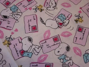 Peanuts Snoopy Letter Valentines Day Fabric -  1 Yard 33 Inches - Picture 1 of 1