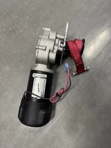 Motor de elevación Bruno VSL-4400 con correa roja - Imagen 1 de 5