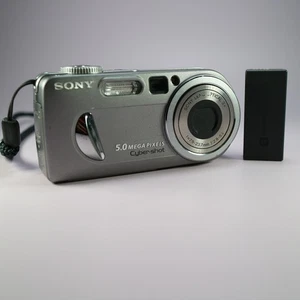 Sony Digital Camera Cybershot DSC-P10 5.0MP Silver Tested - Picture 1 of 9