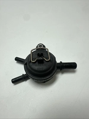 2011-2018 PORSCHE CAYENNE PANAMERA MACAN 发动机 冷却空气 BLEEDER 气门 原始设备制造商 — 第 1/4 张图片