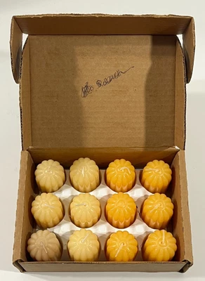 Домашние интерьеры Votive свечи ~ коробка из 12 ~ лютик желтый #1121-7 ~ новый из старых запасов - Изображение 1 из 4