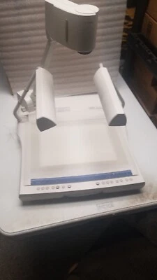 Visualizador de video Canon RE-350 con estuche de transporte y cables Foto 1 de 4