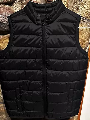 Old Navy Vest Boys Black Lightweight Puffy Size Small 6-7 - Image 1 of 4