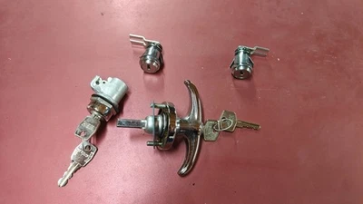 Nuevo Juego de cerraduras de puertas/baúl/guantera de 4 piezas MG Midget 1964-1979 Foto 1 de 4