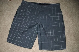 Nike Golf Dri-Fit Modern FIt Chino Shorts Gray Plaid Size Mens 36 - Picture 1 of 3