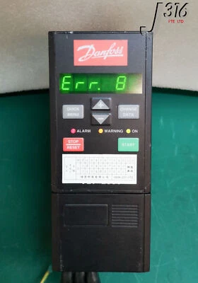 14094 DANFOSS Vlt 2800 3PH Variable Geschwindigkeit Fahr Eingang 380-480VAC 3.2A - Bild 1 von 4