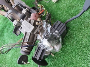 1981512 Steering column assembly with pedal assembly and ignition switch with - Picture 1 of 4