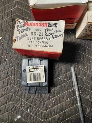 87 88 89 Escort EXP Tracer Lynx Radiator Cooling Fan Control Relay E8FZ-8B658-B - Image 1 of 2