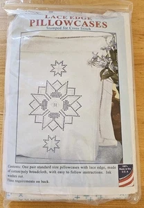 Jack Dempsey Kissenbezüge mit Spitzenrand Stempel Handstickerei XX STERNE #1800-54 - Bild 1 von 4