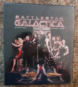 BATTLESTAR GALACTICA SEASON 1 MASTER SET AUTOGRAPHS COSTUMES INCENTIVES+++ - Picture 1 of 24