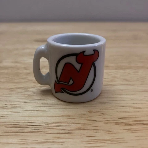 NEW JERSEY DEVILS Logo NHL "Cup Crazy" Commemorative Team 1.25" Mini Mug Cover