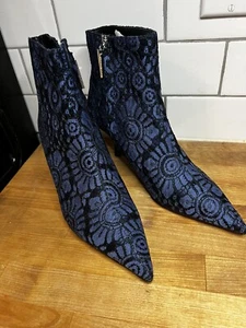 Zara Womens Zip Ankle Boots Stiletto Heels Pointy Toe Embroidery Floral Blue 6.5 - Picture 1 of 6