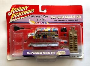 2001 Johnny Lightning The Partridge Family Bus Die-Cast Model Kit 489-10