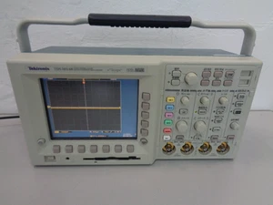 Tektronix TDS 3014B 4-Channel Digital Phosphor Oscilloscope - Picture 1 of 11