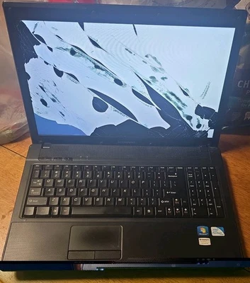 Portátil Lenovo G560 (15,6", Pentium, 2 GB) Modelo 0679 - Sin alimentación - Para piezas Foto 1 de 4