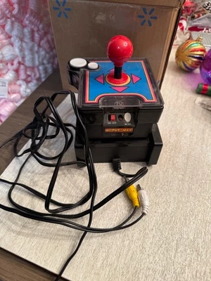 Ms. PAC-MAN Plug & Play TV Game Namco Jakks Pacific 2004 Wireless Game WORKS - Image 1 of 4