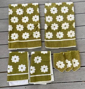 Vintage Martex Gänseblümchen Handtuch Set 7 Avocado Grün Flower Power Bad Handwaschlappen MCM - Bild 1 von 24
