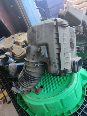 CAJA FILTRO AIRE HYUNDAI AZERA 2012-2017 Foto 1 de 4