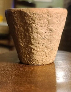 Small, brown hammat original flower pot, T-3, SMALL CHIP ON LIP - Picture 1 of 7