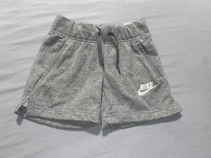 Girls Nike Short /Standard Fit - Picture 1 of 3