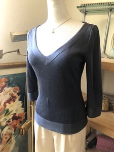 Suéter Barney’s New York Taste Lujo Humor Seda Manga 3/4 Cuello en V Talla S - Imagen 1 de 7