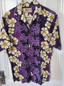 Vintage Hilo Hattie The Hawaiian Original Men's Purple Shirt Size Small - Picture 1 of 3