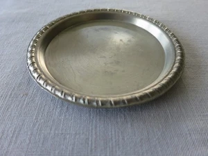 Vintage Small Round Metal Trinket Tray, Made in West Germany  - Afbeelding 1 van 5