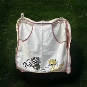 Vintage Laundry Tie Apron Puppy , Kitten , Yarn Ball Clothes Pin Pockets - Picture 1 of 17
