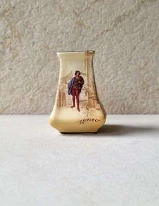 Antique 1914 Royal Doulton Series Ware Squat Mini Vase Romeo D3746 - Picture 1 of 8
