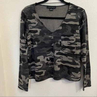 Suéter leve novo sem etiquetas Sanctuary gola V camuflado manga longa gola V tamanho SP - Imagem 1 de 4