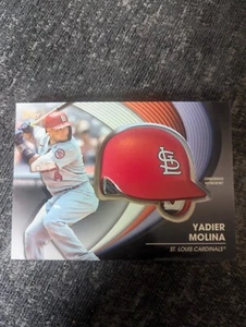 Topps 2022 #BH-YM Yadier Molina Commemorative Batting Helmet Card - Picture 1 of 4