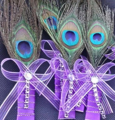 BOUTONNIERE de boda de pluma de pavo real para novio padrinos CORSAGE PROM Quinceañera Foto 1 de 4