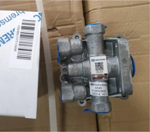 Knorr-Bremse 4-circuit-protection valve AE46 2241125 II38801F K129329N50 - Bild 1 von 5