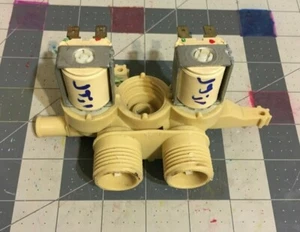 Válvula de agua para lavadora GE WH13X23974 - Imagen 1 de 1