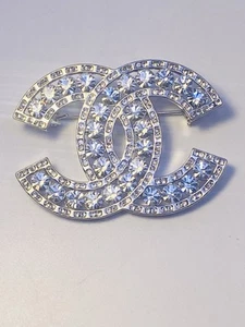 Authentic Chanel Large Brooch 05 CC A - Picture 1 of 8