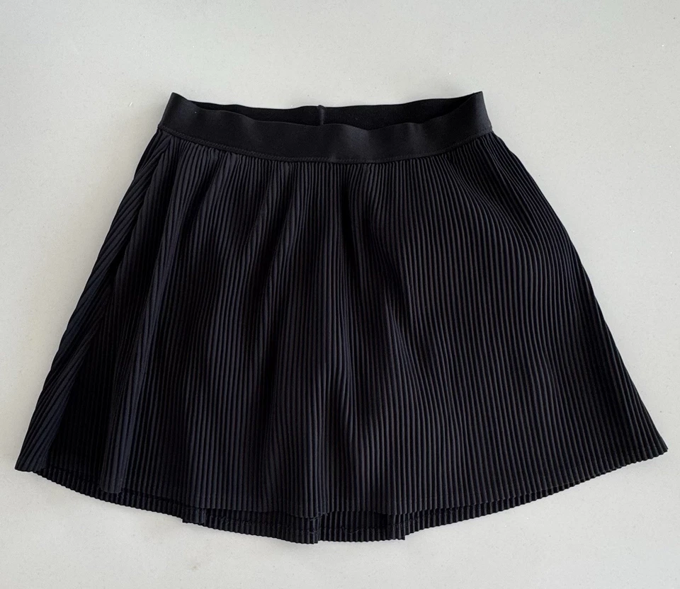 Tennis Black Skirt All In Motion Pleated Youth Size L 10 12 built-in shorts - Image 1 of 4