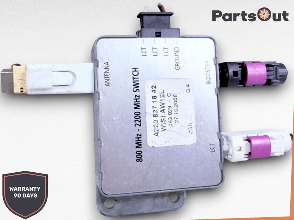 2006-2009 W211 Mercedes-Benz E350 E500 Phone Antenna Booster Amplifier Module - Image 1 of 3