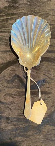 WILLIAM AND MARY  STERLING ICE SCOOP OR CRACKER SCOOP ALL STERLING Cover