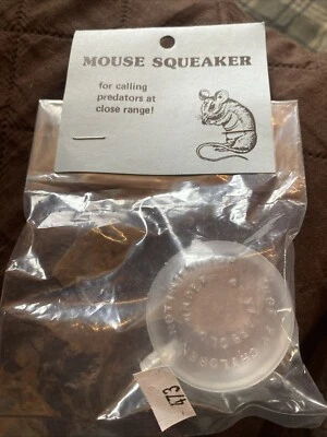 Rare Estate Mouse Squeaker Close-Up Predator Call New Old Stock - Image 1 of 2