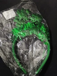 St Patrick's Day Headband Green Clover - Picture 1 of 2