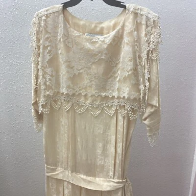 Vestido McClintock Vintage DEADSTOCK Estilo Bridgerton 100% SEDA Encaje Cintura Caída Foto 1 de 4