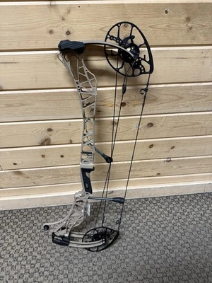 Блочный лук Mathews Lift x 29,5 для правшей 75 фунтов 28 дюймов - Изображение 1 из 2