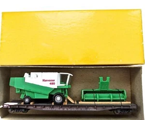 HO Fine Craftsman Custom built Minnesota & St Louis Flatcar with Harvester - Picture 1 of 10