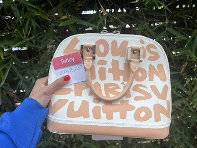 Bolso de Hombro Louis Vuitton Vintage Rosa Graffiti Alma MM Cuero Beige/Blanco Foto 1 de 4